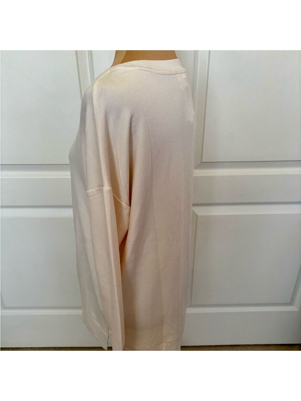 NWT Workshop Cream Sweatshirt - Super Soft, Size M, Cozy Chic! - Picture 9 of 12